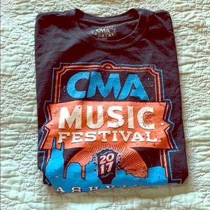 2017 CMA Music Awards Men’s T-shirt
